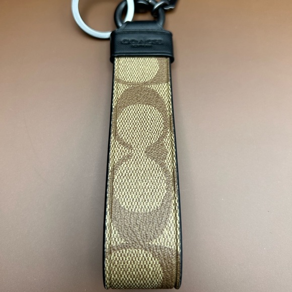 Coach Loop Key Fob In Signature Canvas NWOT - Picture 6 of 9